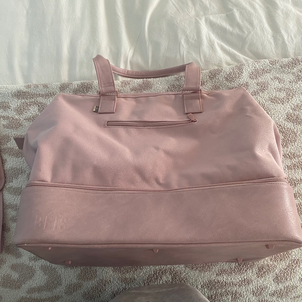 BEIS Weekender Bag in Atlas Pink